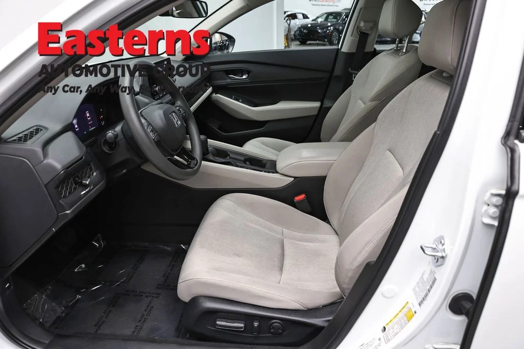 Used 2024 White Honda EX image 14