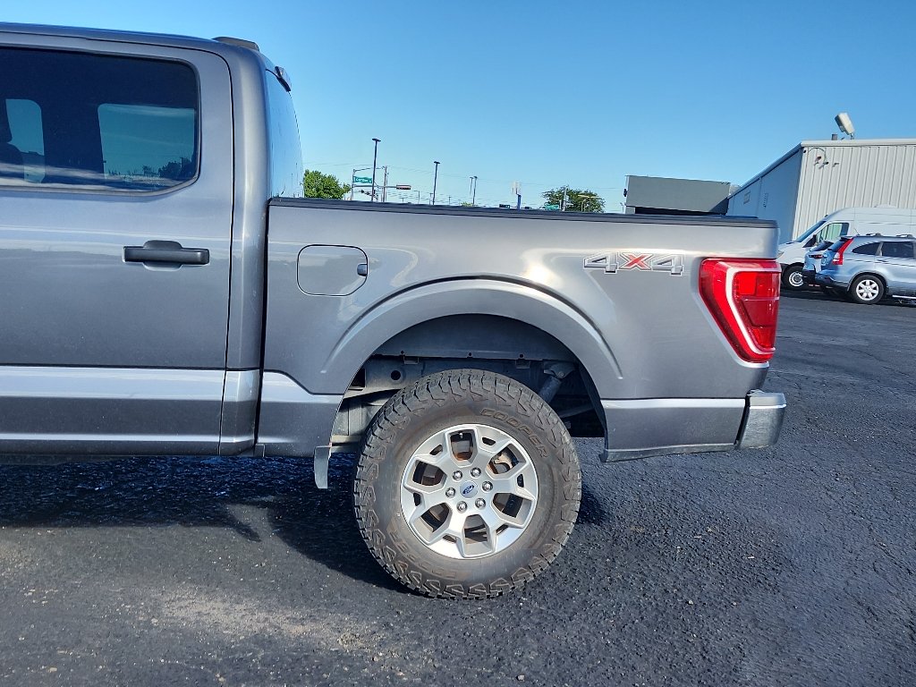 Used 2023 Carbonized Gray Metallic Ford XLT image 9