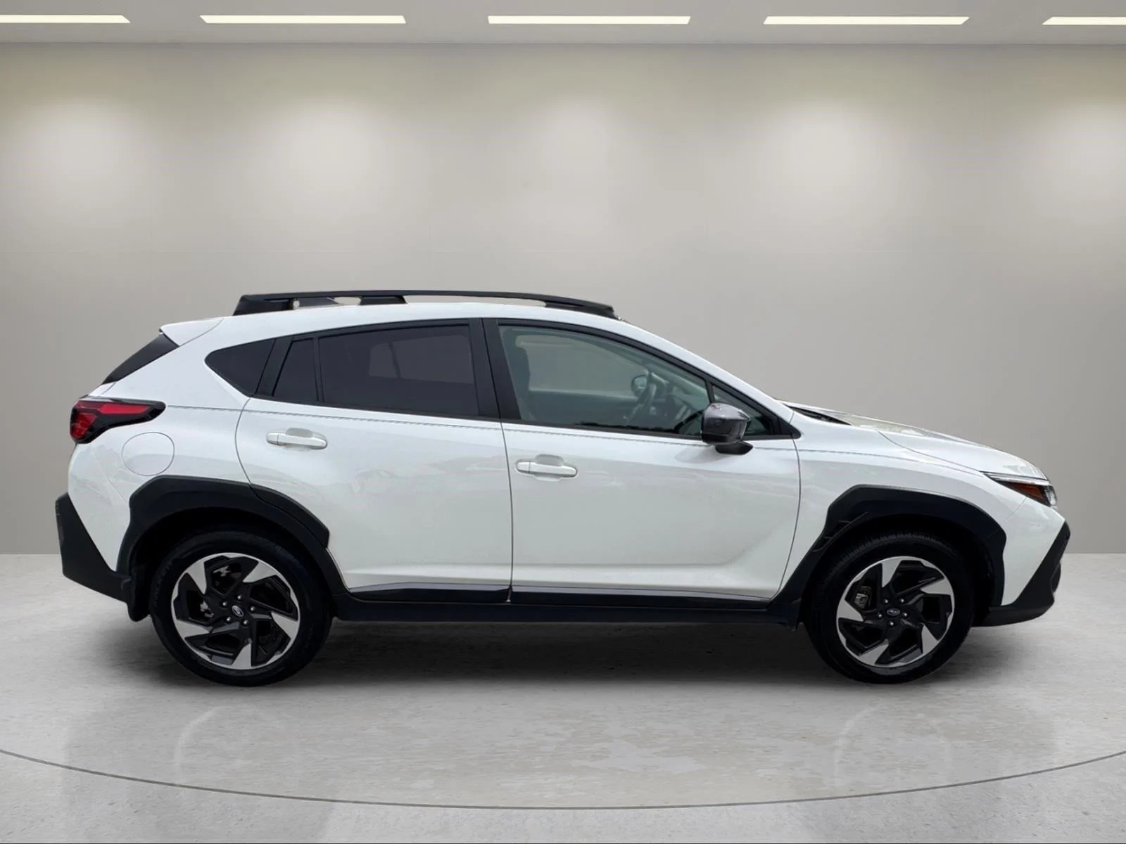 Used 2024 Crystal White Pearl Subaru Limited image 6