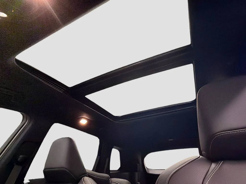 New 2027 RADIANT WHITE INFINITI SPORT image 23