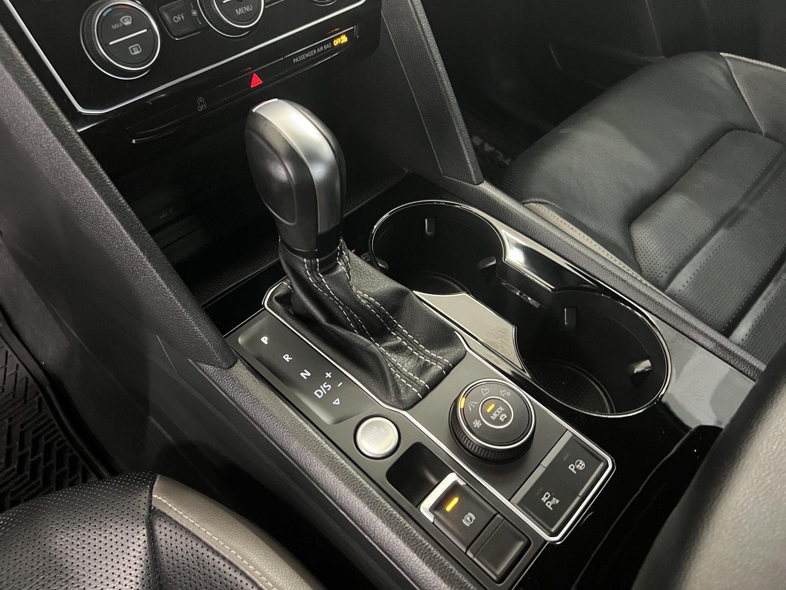 2023 Volkswagen Atlas Cross Sport SEL Premium R-Line - Photo 19