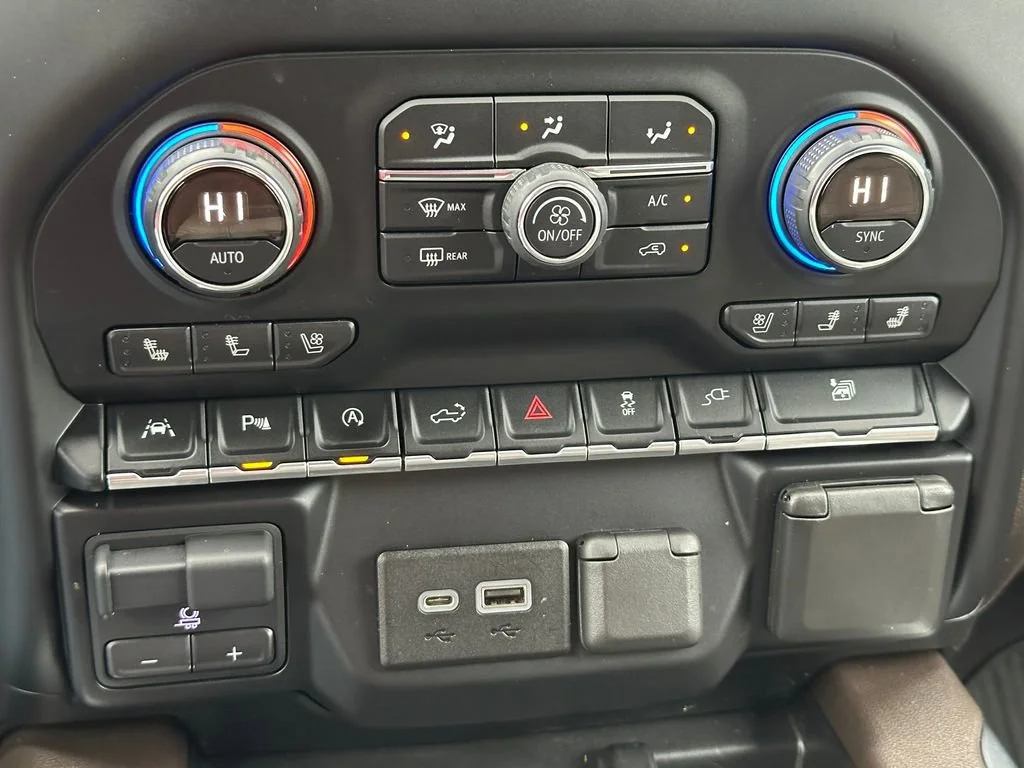 2019 Chevrolet Silverado 1500 LTZ - Photo 29