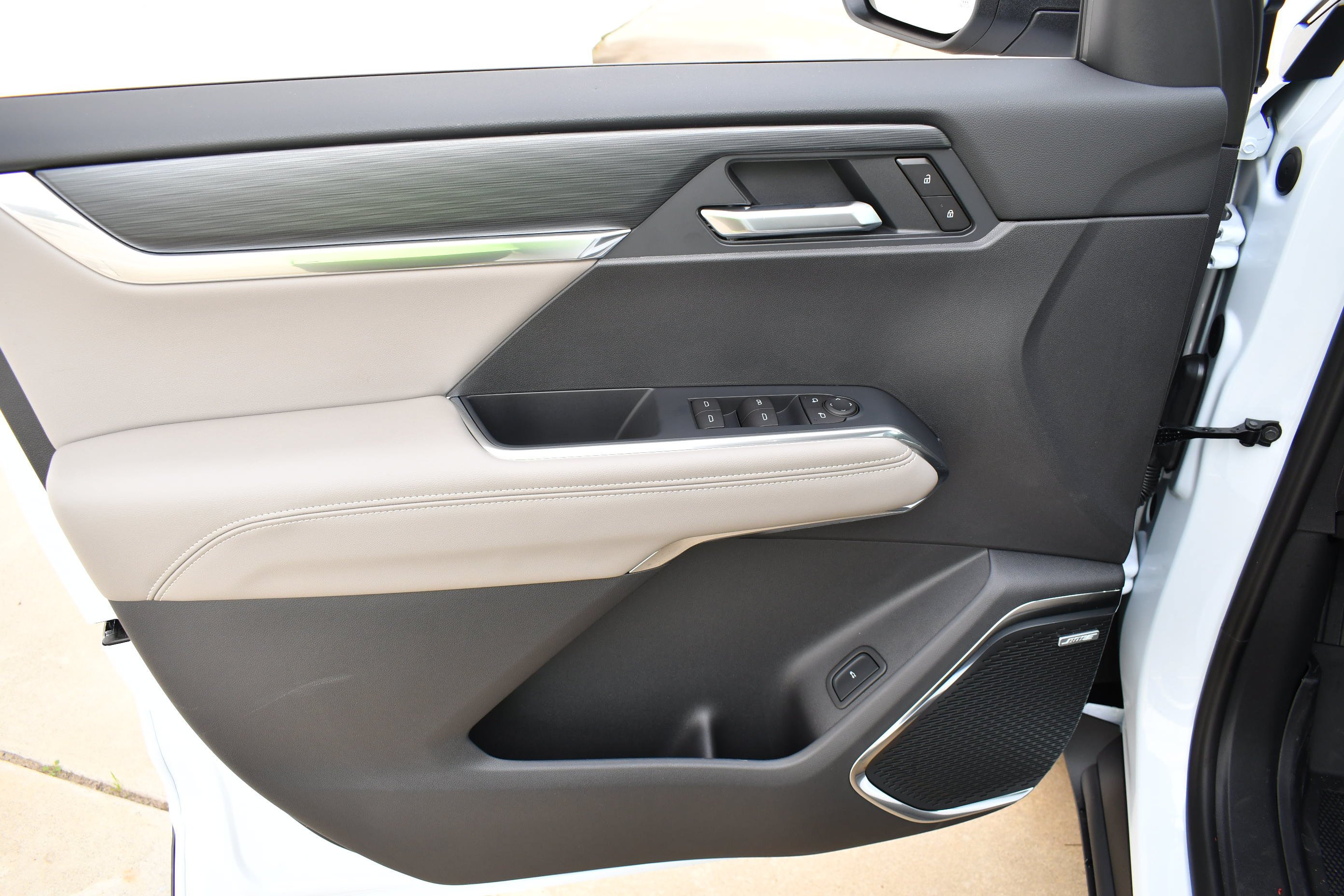 2026 GMC Acadia Elevation - Photo 9