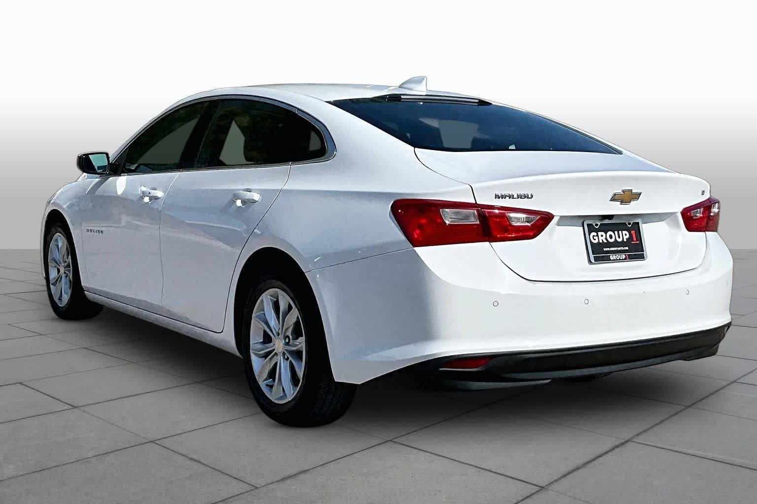 Used 2025 White Chevrolet LT image 11