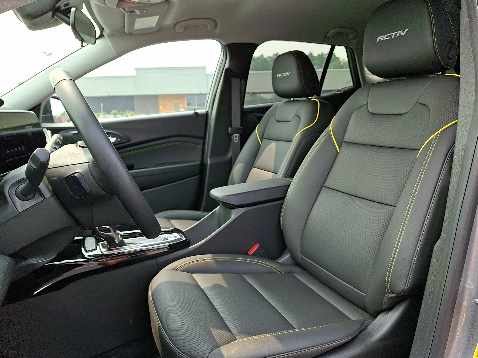 Used 2024 Sterling Gray Metallic - GZB Chevrolet FWD ACTIV image 13