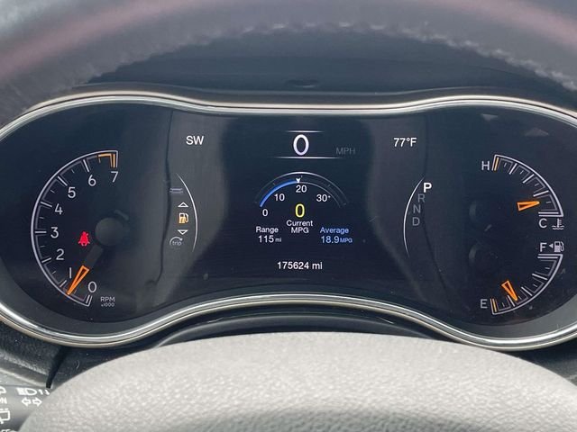 Used 2017 Crystal Metallic Jeep Laredo image 16