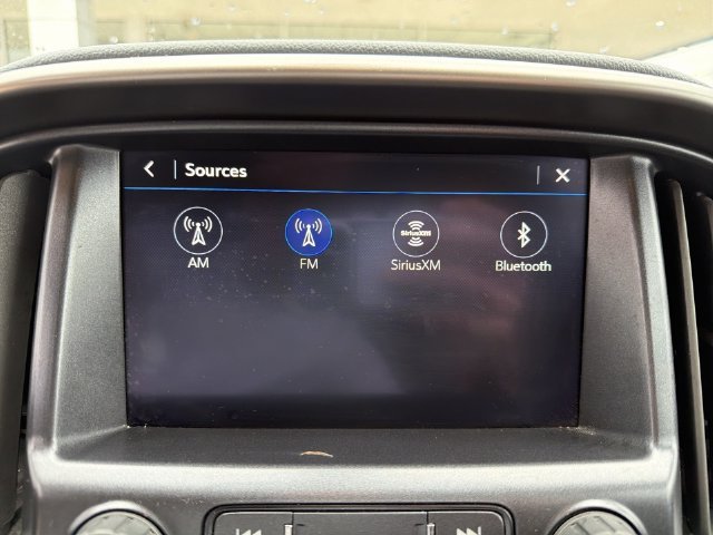 Used 2022 Red Chevrolet Z71 image 19