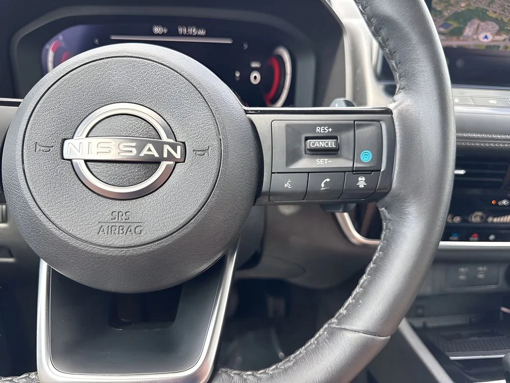 Used 2024 White Nissan SL image 16