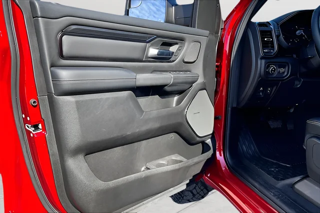 New 2026 Molten Red Pearl-Coat Exterior Paint RAM Rebel image 13