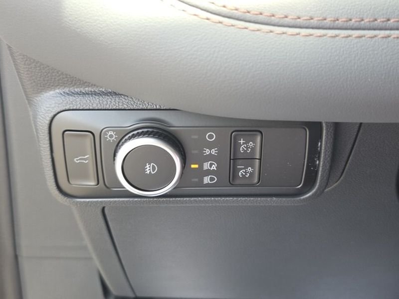 New 2026 Star White Metallic Tri-Coat Ford Active image 28