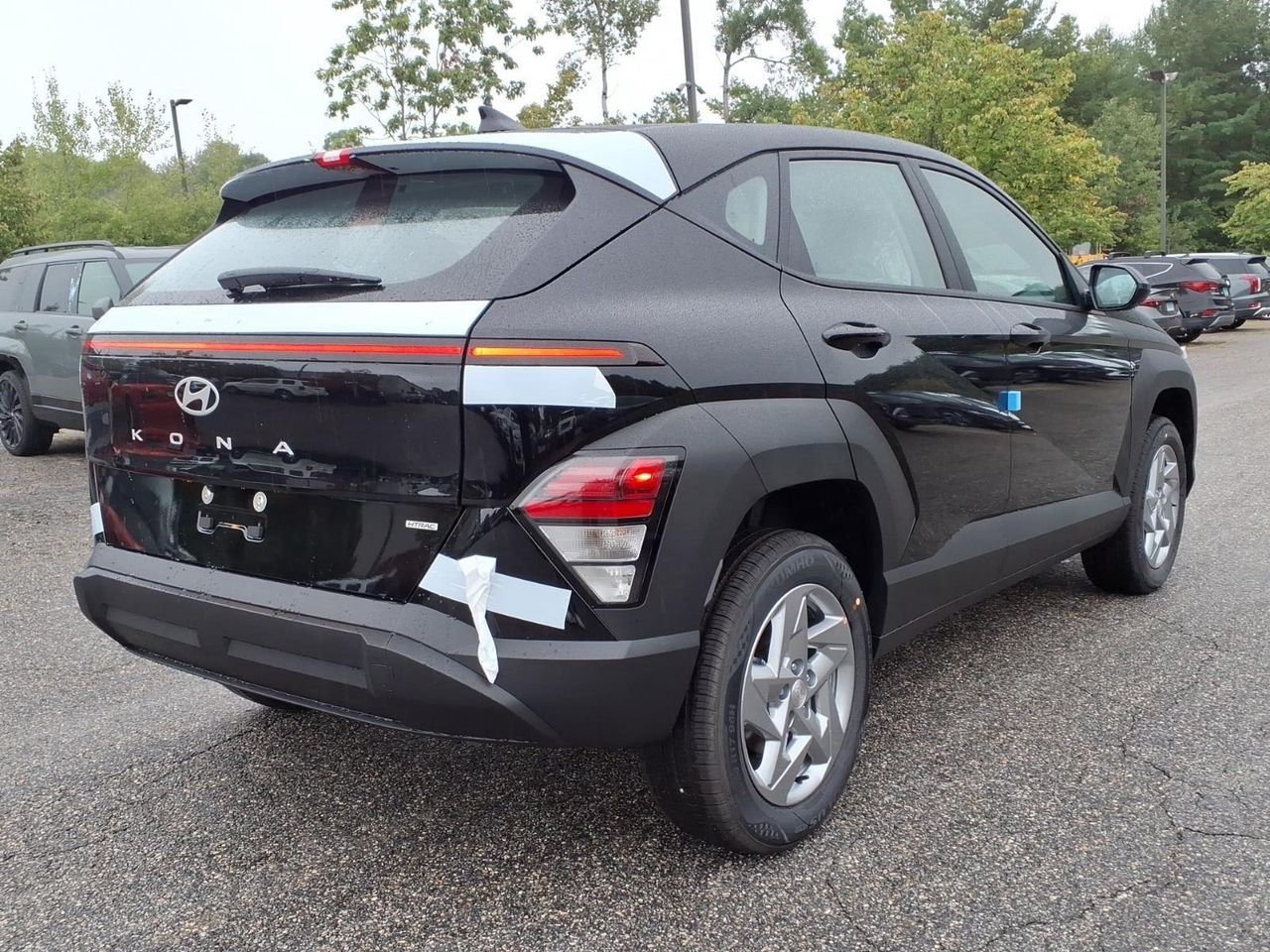 New 2027 Abyss Black Pearl Hyundai SE AWD image 4