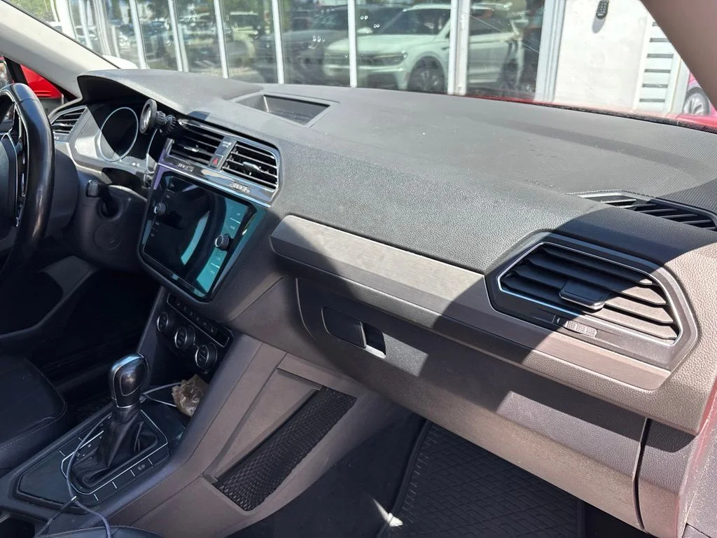 Used 2018 Orange Volkswagen 2.0T SE image 14