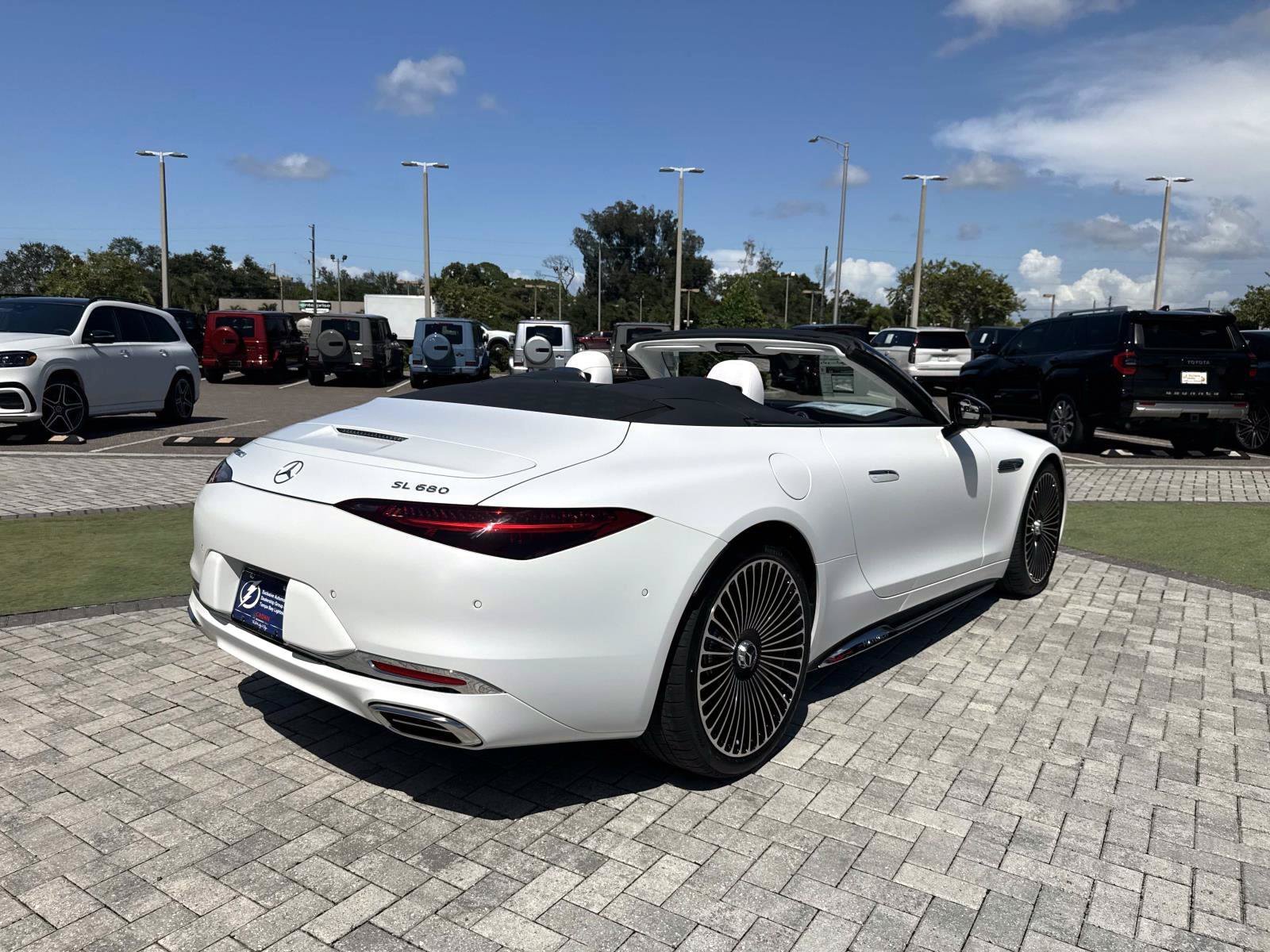 New 2027 Moonlight White Mercedes-Benz Maybach  680 Monogram Series Roadster image 5