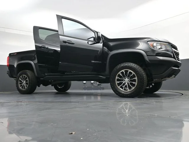 Used 2018 Black Chevrolet ZR2 image 47