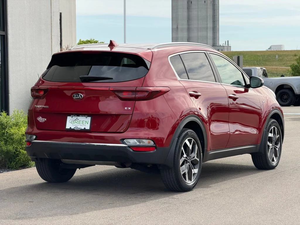 Used 2021 Red Kia EX image 5