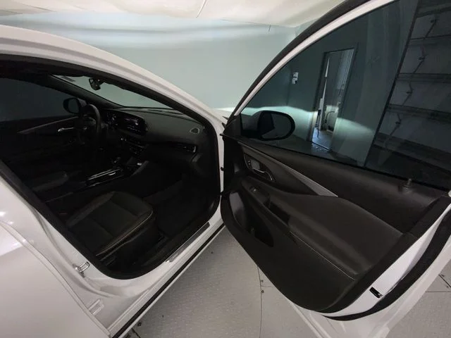 Used 2025 White Buick Avenir image 24
