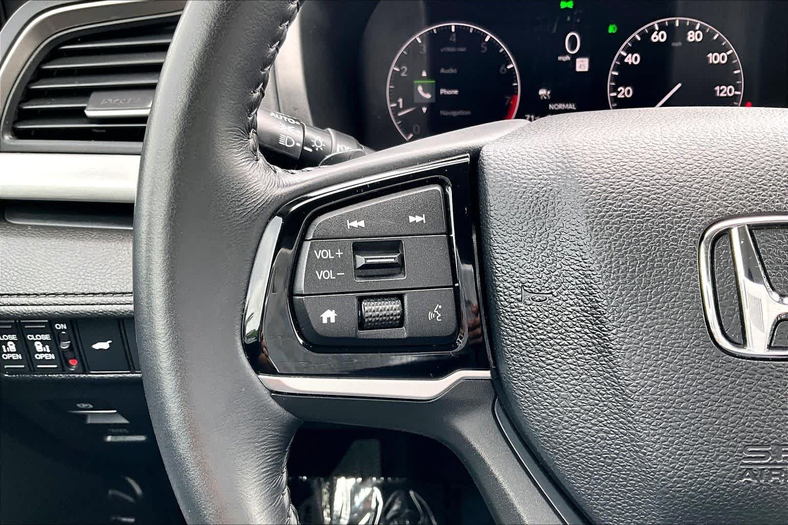 Used 2025 GRAY Honda EX-L image 24