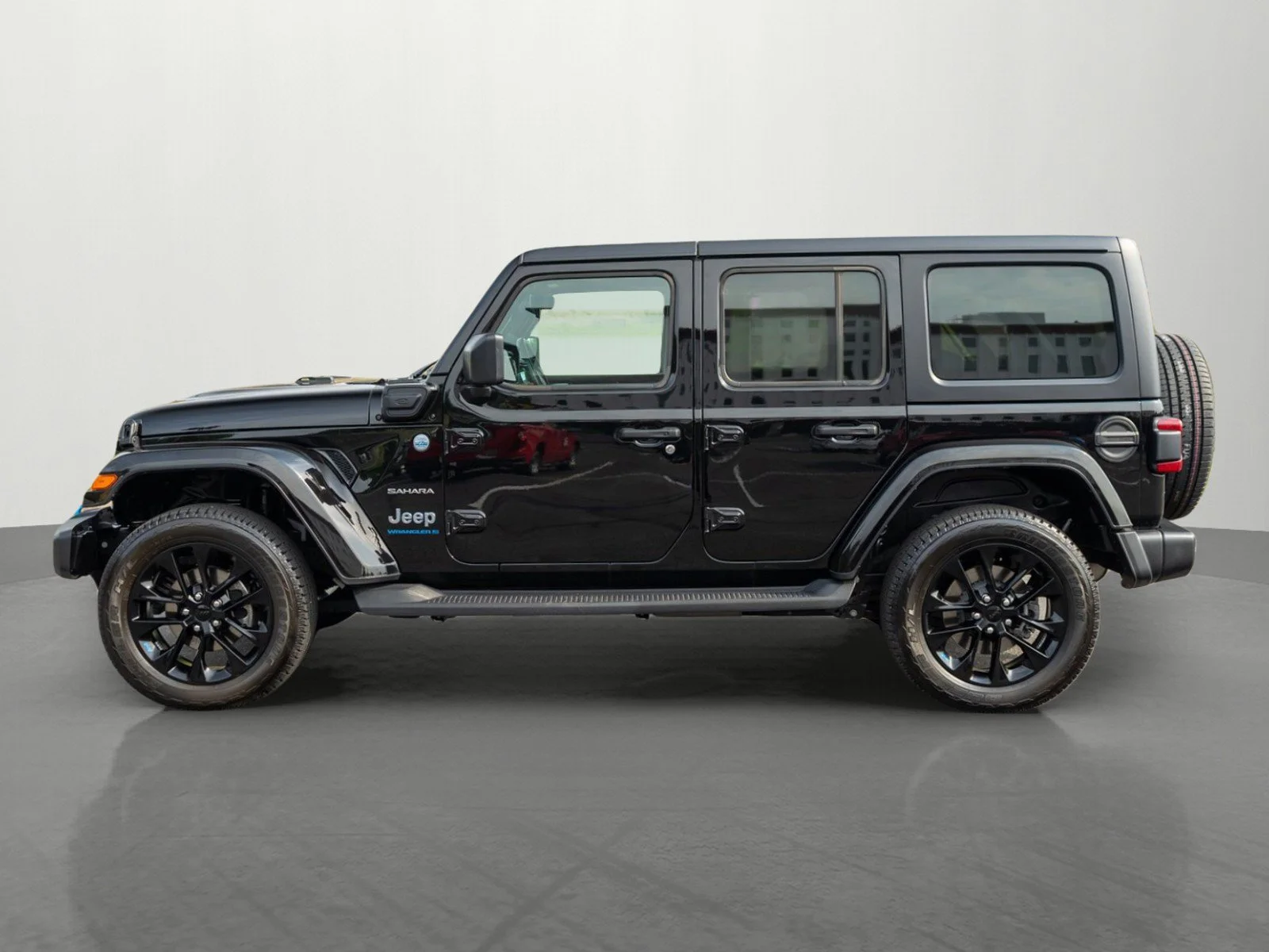 Used 2023 Black Clearcoat Jeep Sahara 4xe image 4