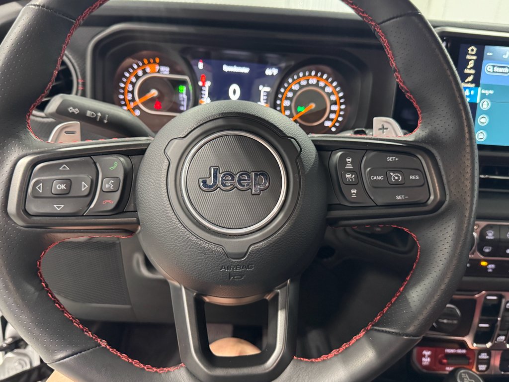 Used 2024 Silver Zynith Clearcoat Jeep Rubicon 392 image 30