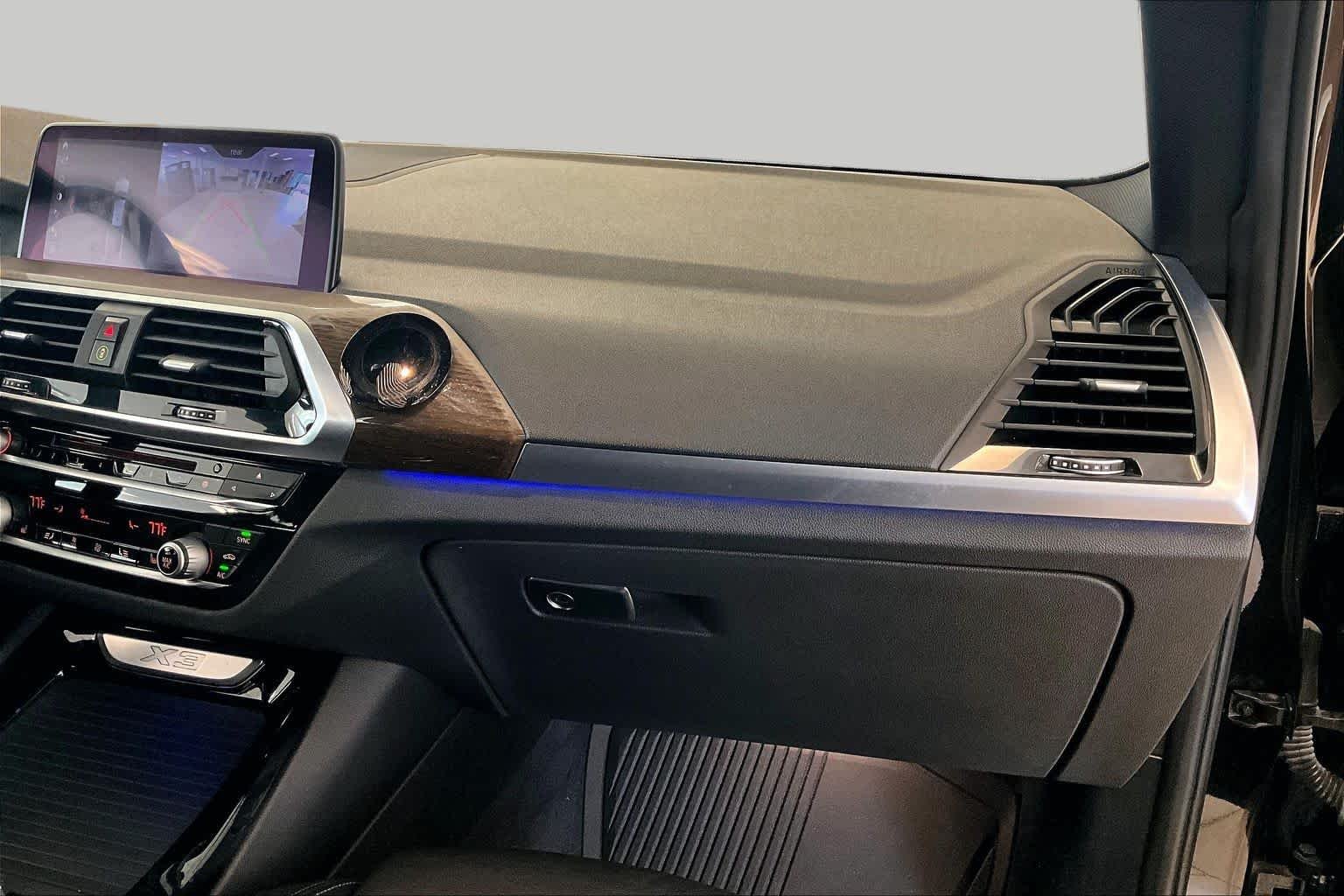 Used 2019 Black Sapphire Metallic BMW sDrive30i image 17