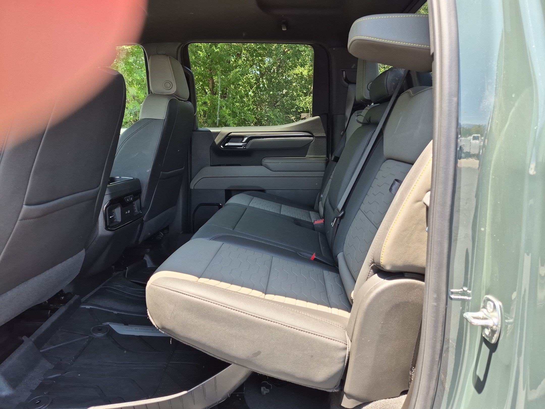 Used 2025 Cypress Gray Chevrolet ZR2 image 27