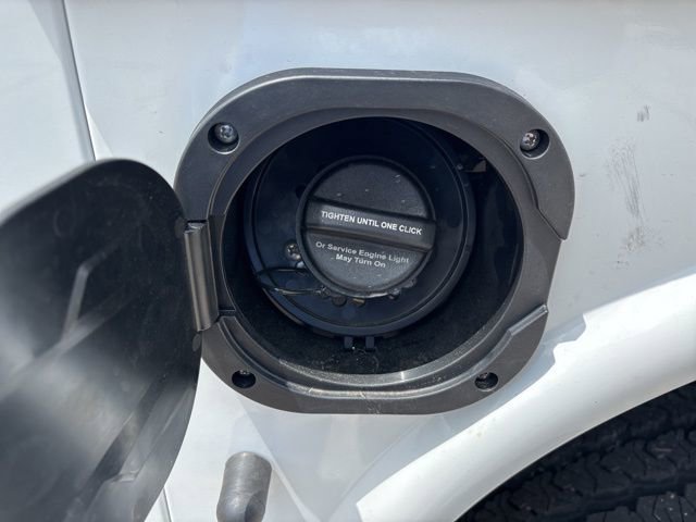 New 2025 Summit White Chevrolet WT image 7