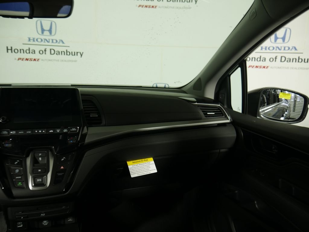 2026 Honda Odyssey Touring - Photo 13