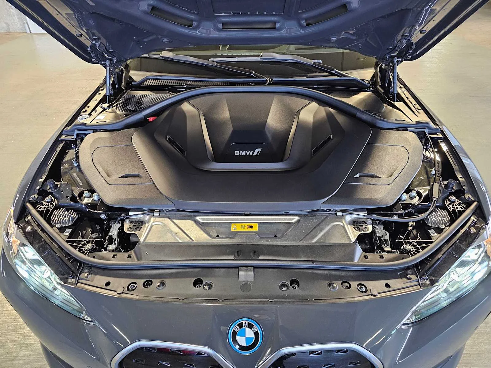 Certified Used 2023 Dravit Grey Metallic BMW eDrive35 image 9