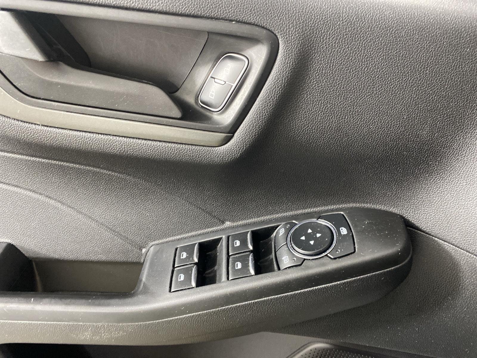 Used 2023 Iconic Silver Ford Active image 15