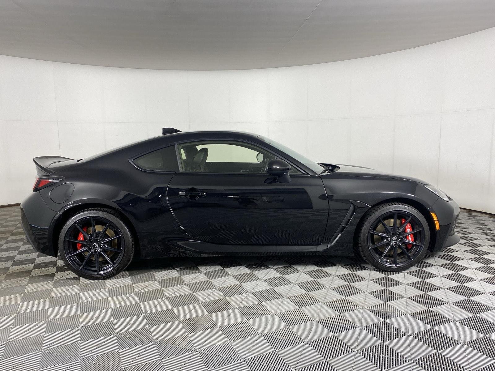Used 2025 Raven Toyota Premium image 11