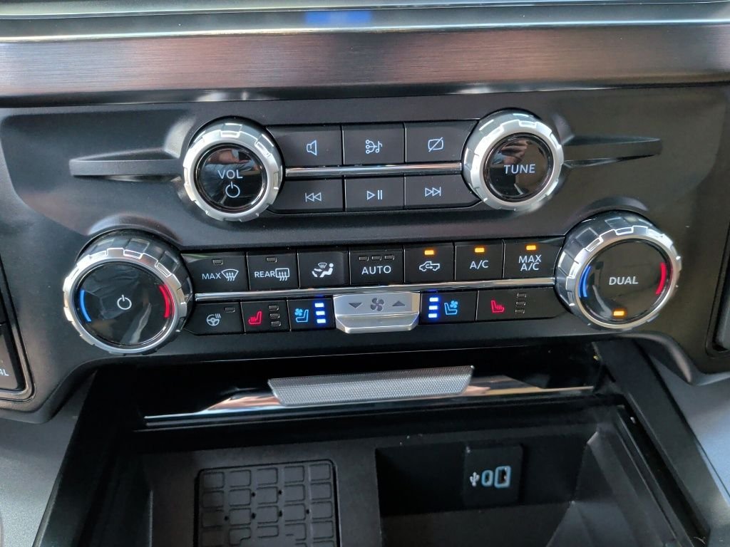 Used 2024 Bronze Metallic Ford Lariat image 33