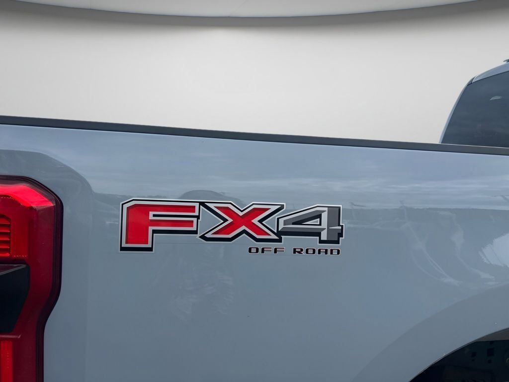 Used 2024 Gray Metallic Ford Lariat image 17