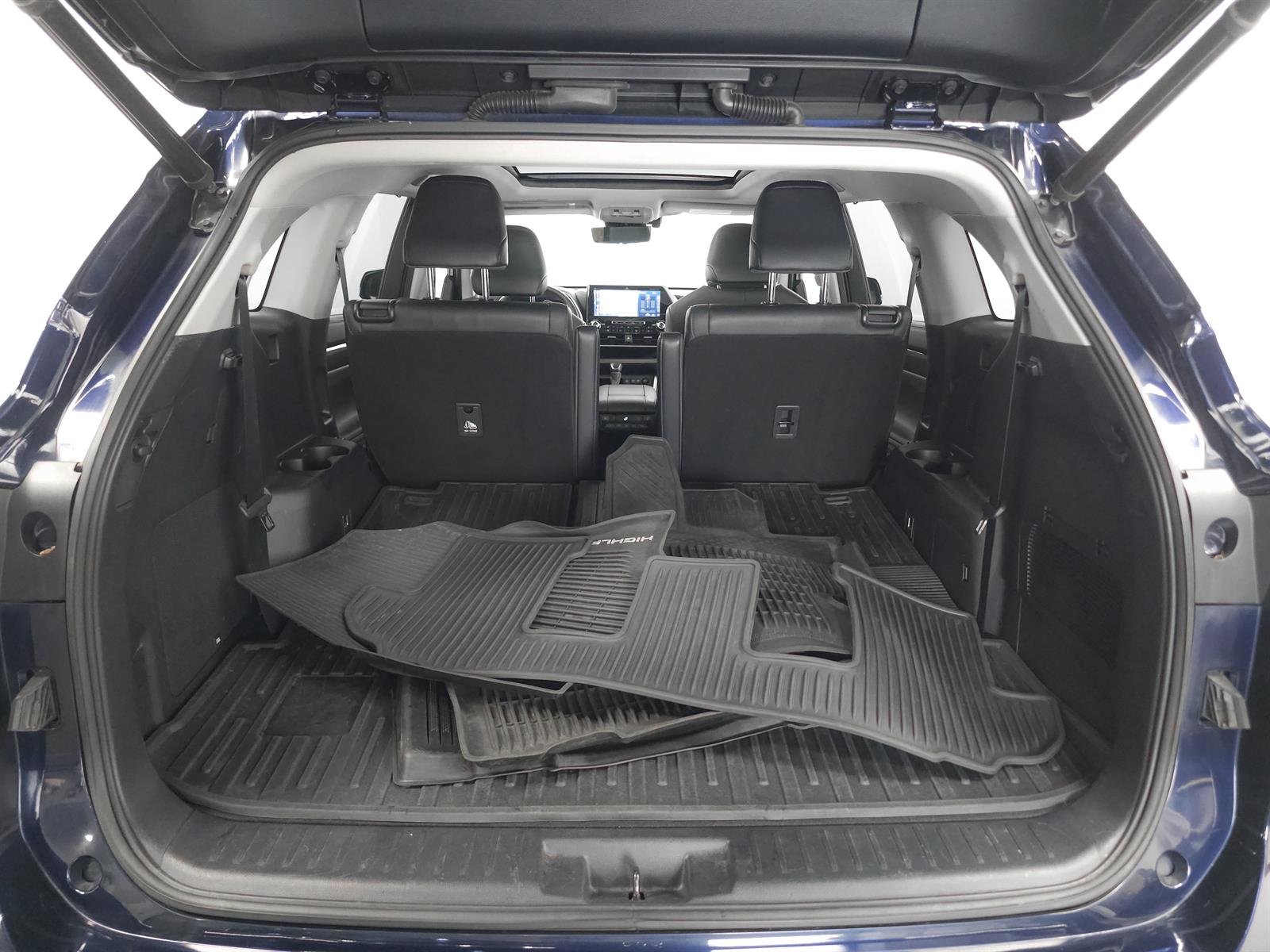 Used 2020 Blue Toyota Platinum image 12