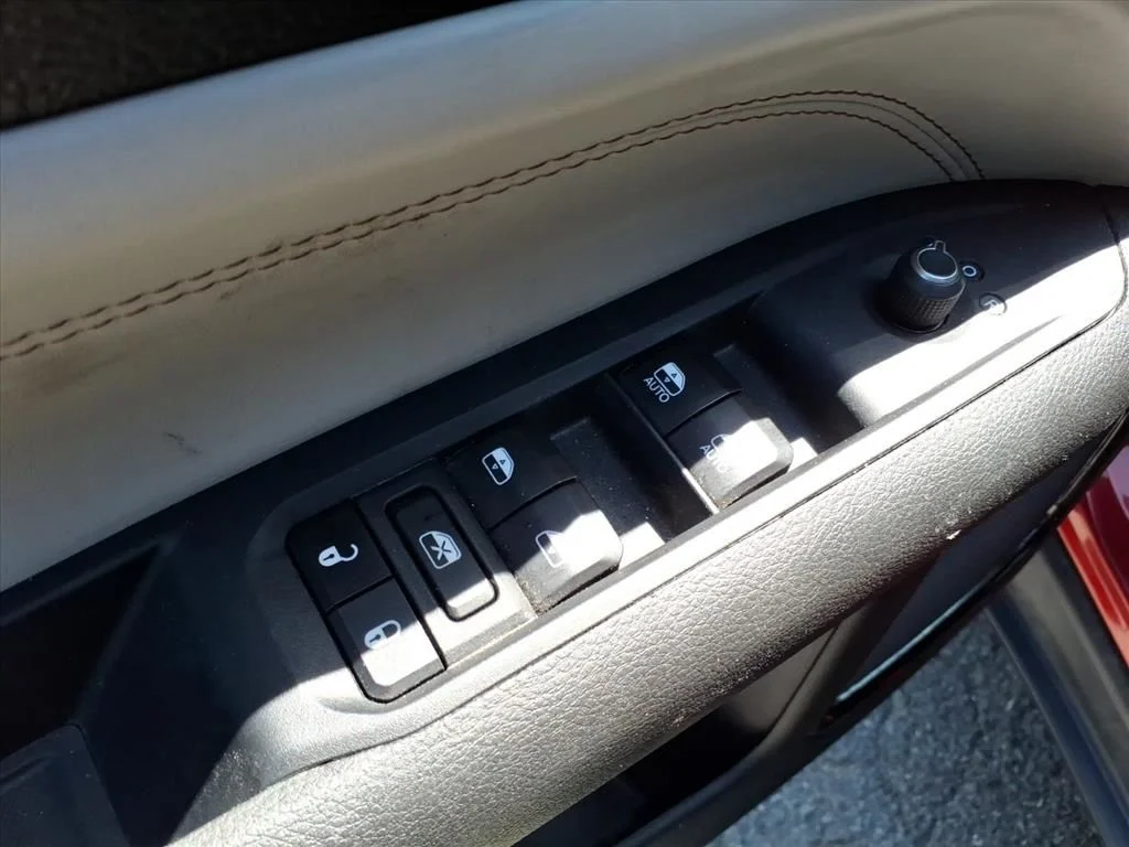 Used 2024 Red Jeep Limited image 21