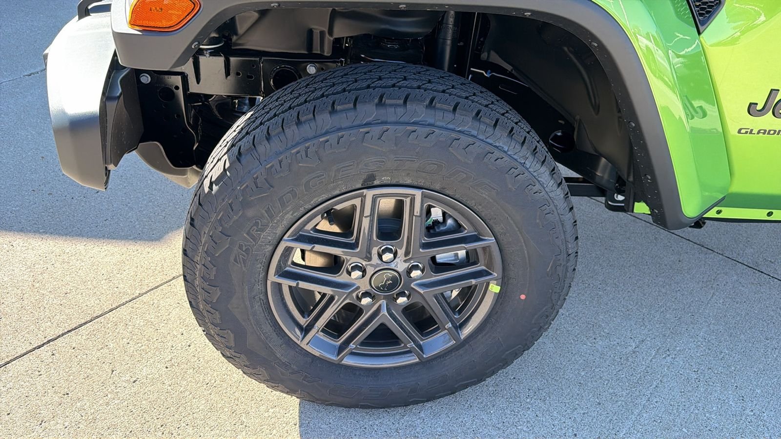 New 2026 Mojito Exterior Paint Jeep Sport S image 9