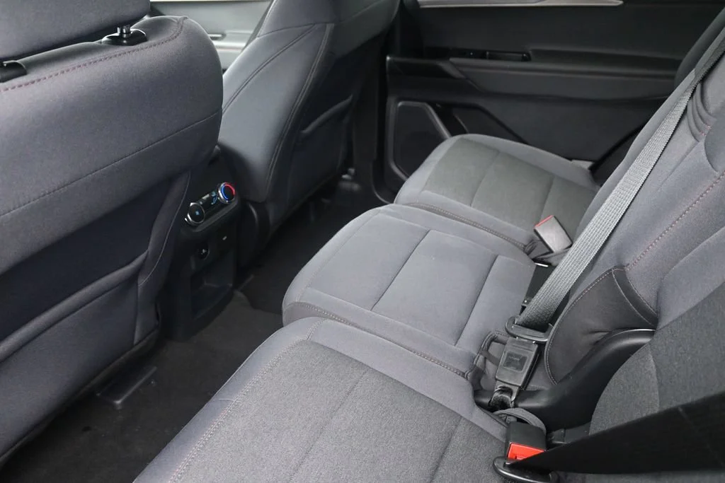 2025 Ford Explorer Active - Photo 16