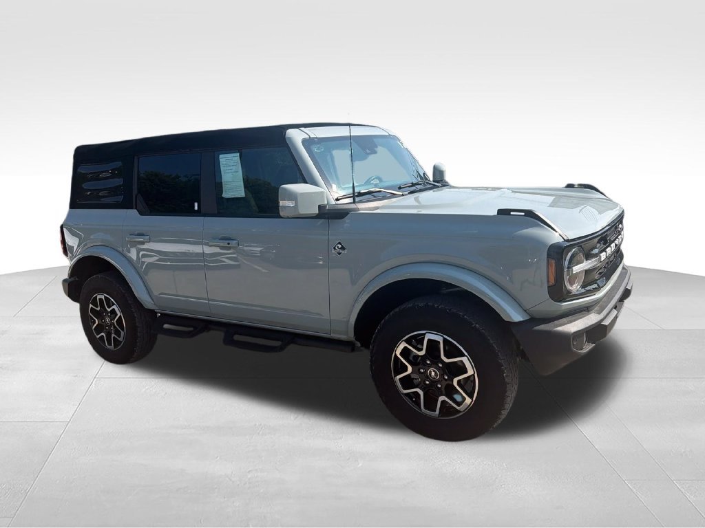 Used 2024 Green Ford Outer Banks image 7