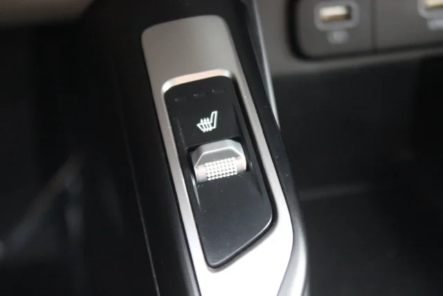 Used 2021 Black Kia S image 9