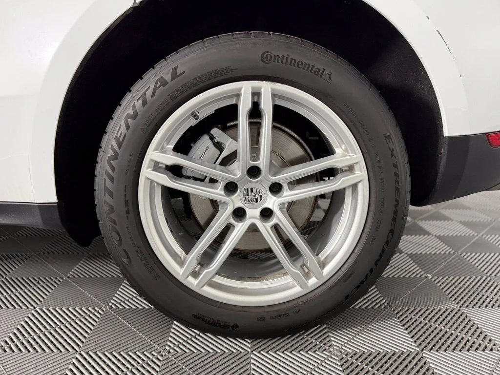 Used 2018 White Porsche S image 15