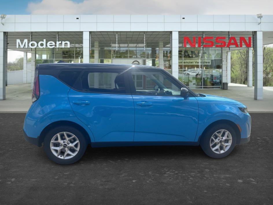 Used 2024 Surf Blue w/Black Roof Kia S image 6
