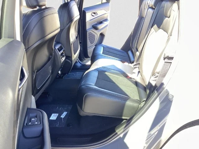 New 2027 Gray Jeep LAREDO ALTITUDE 4X4 image 14