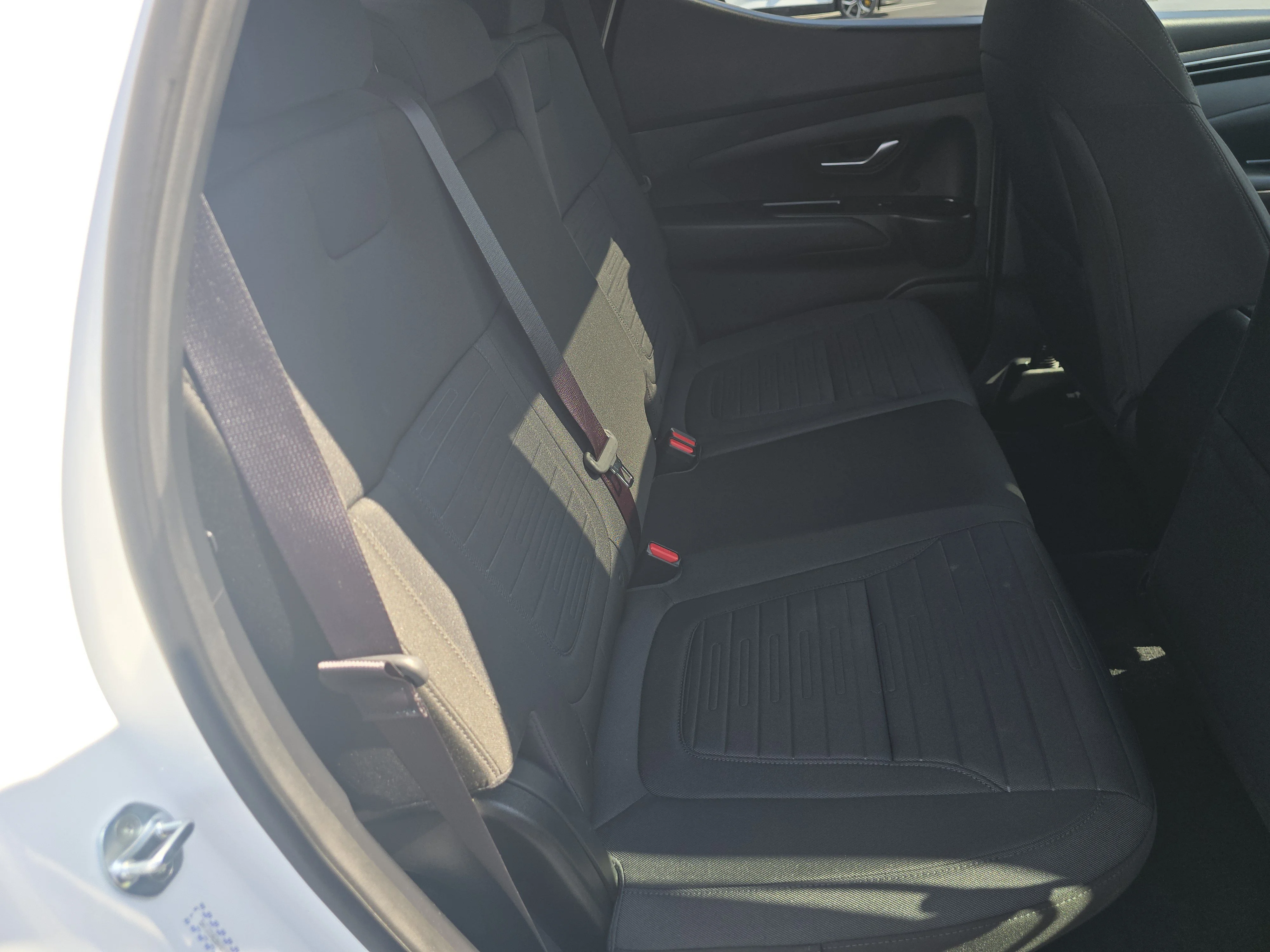 Used 2022 Ice White Hyundai SEL image 19