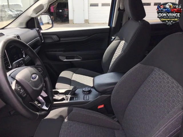 Used 2024 Blue Ford XLT image 9