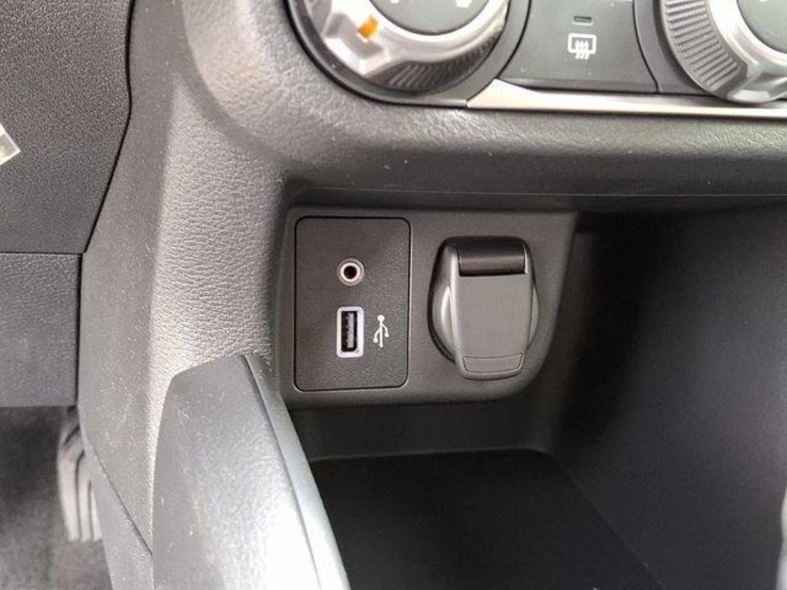 2025 Nissan Versa Sedan S - Photo 14