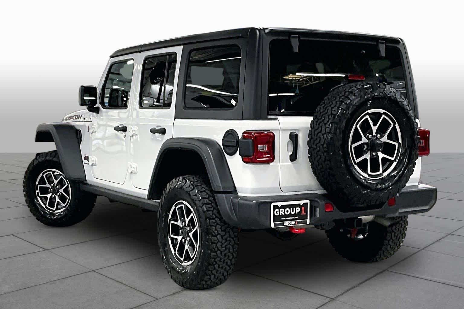 Used 2026 Bright White Clearcoat Jeep Rubicon image 12