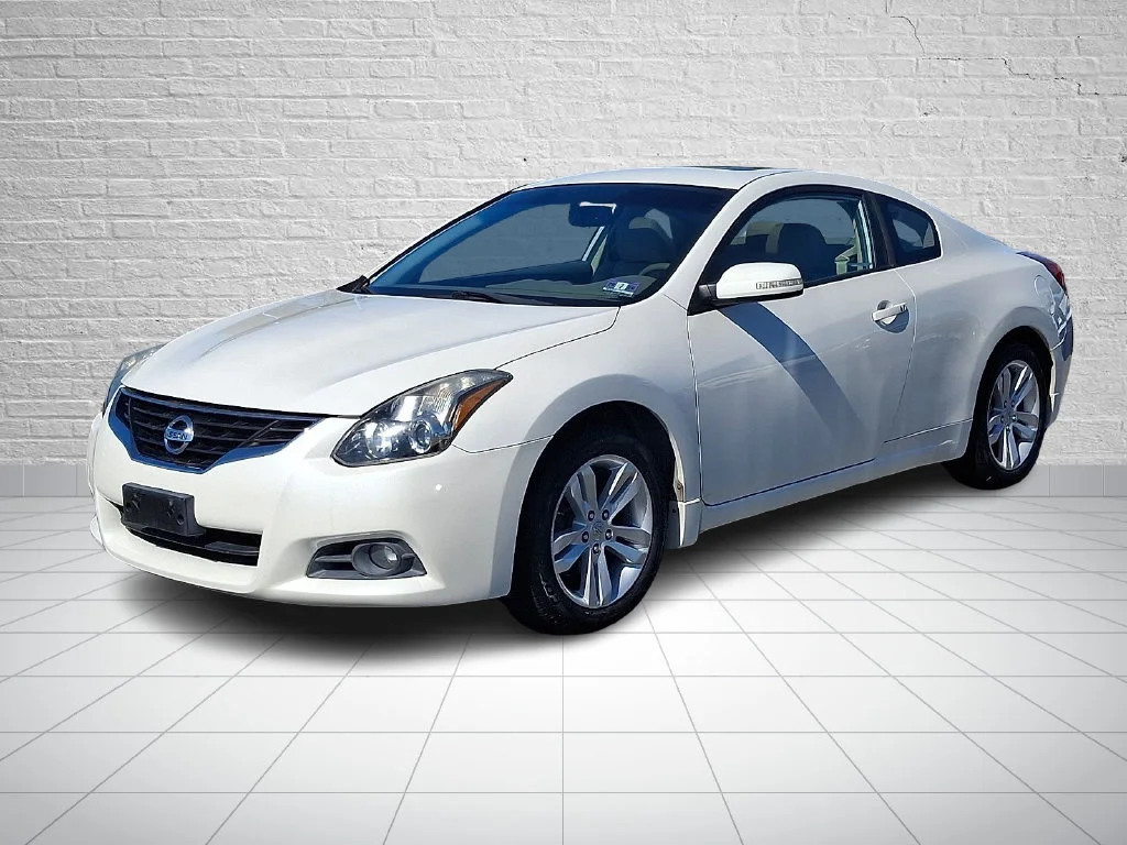 2013 Nissan Altima Coupe S