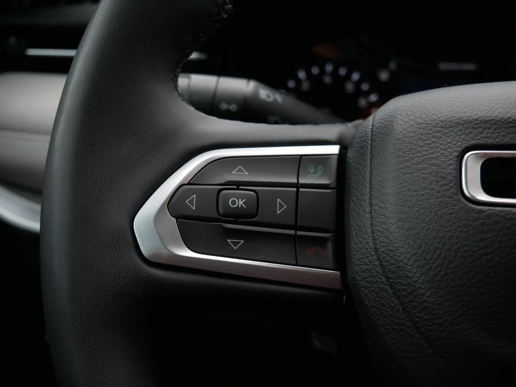 2025 Jeep Compass Limited - Photo 17