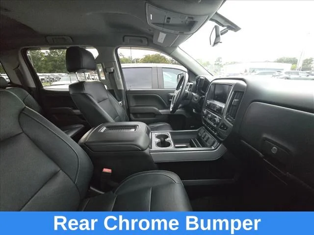 Used 2018 White Chevrolet LT image 18