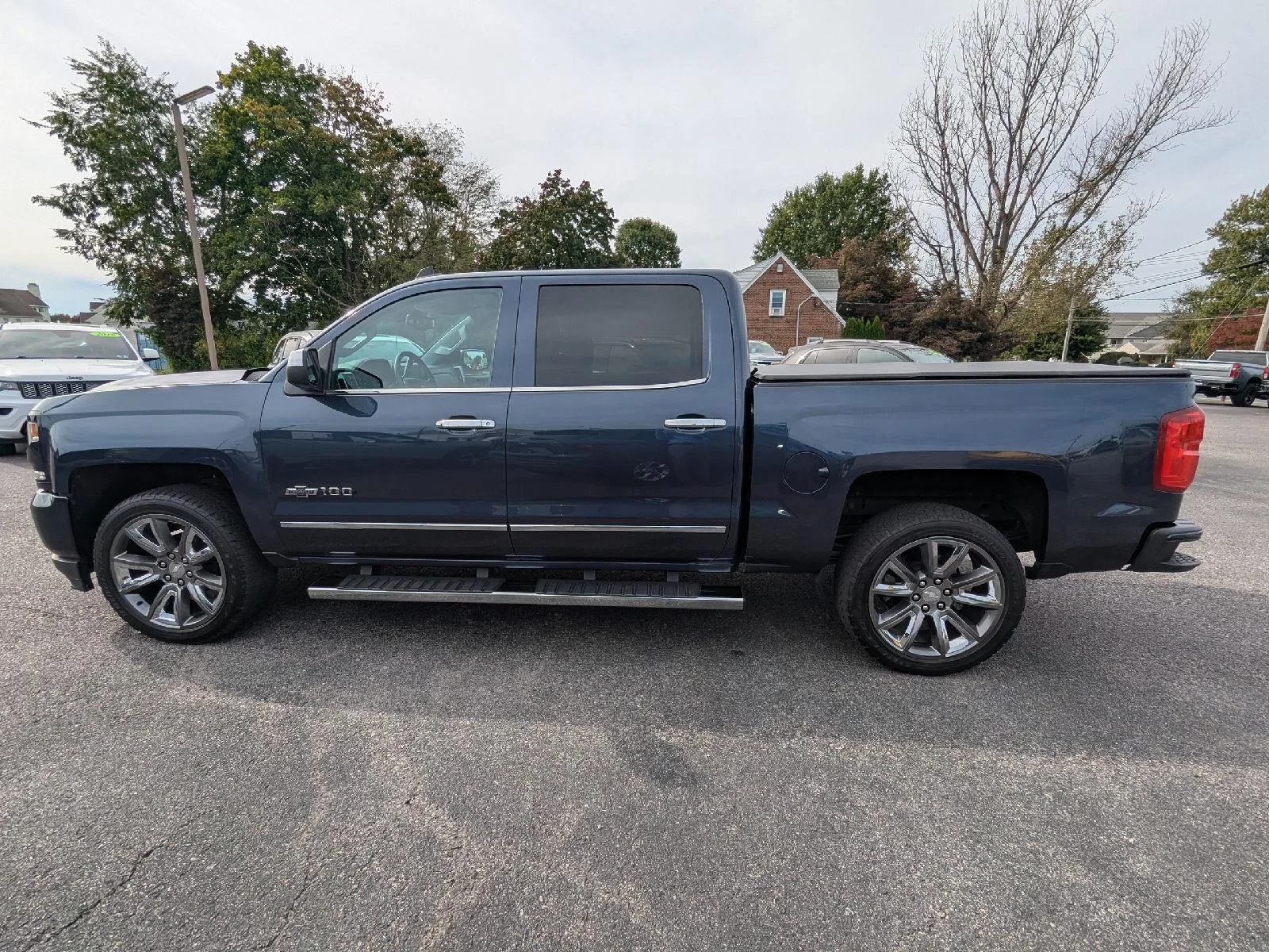 Used 2018 Centennial Blue Metallic Chevrolet LTZ image 4