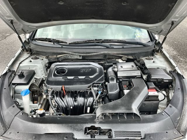 Used 2019 Silver Hyundai SEL image 19